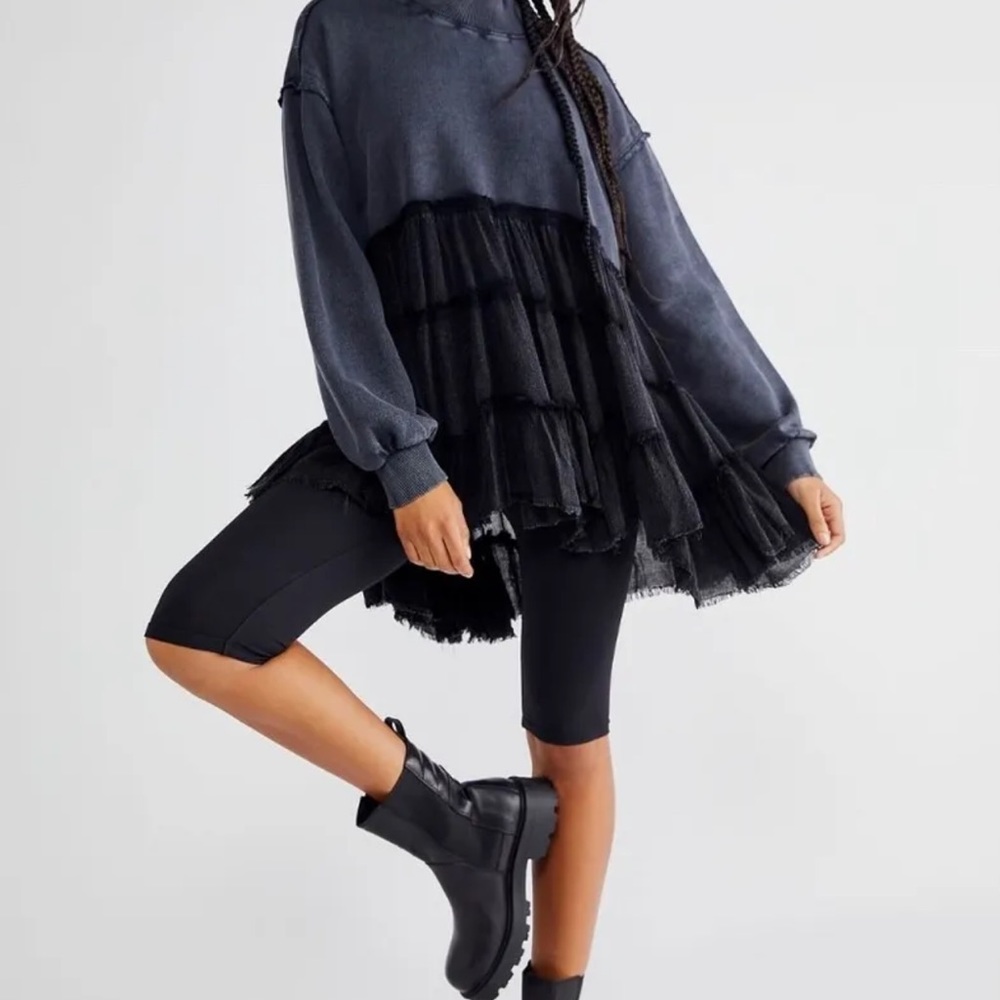 Free People Pixie Sweatshirt Tunic Dress Tiered Ruffled Oversized Wash black - Picture 2 of 9